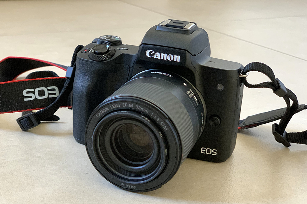 Canon EOS M50