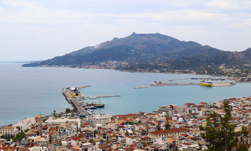 Zakynthos-Stadt von Bochali aus.