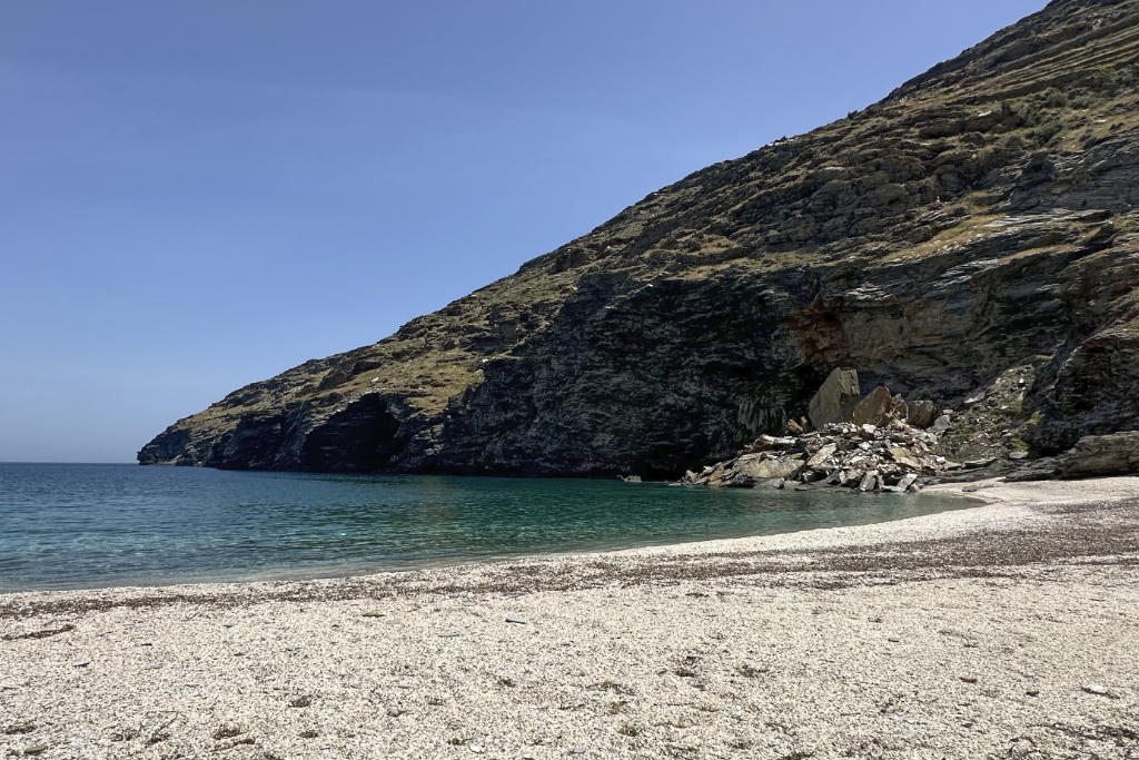 Sinetiou Strand.