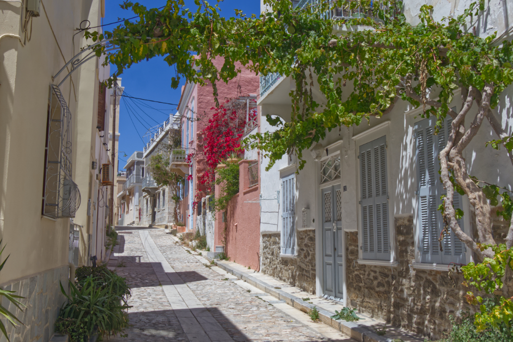 Eine der vielen Gassen in Ano Syros.
