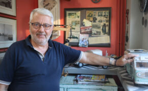 Andreas Paidarakis, Kalitsounia-Bäcker und Modellbauer aus Leidenschaft.